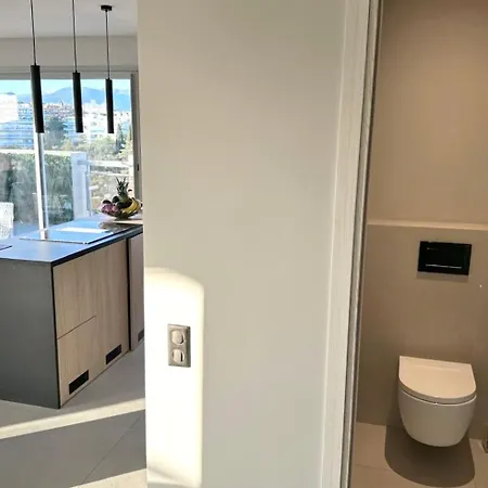 3 Pieces Juan Les Pins Apartment