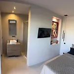 2 Bedrooms 2 Baths 2 Wcs Terrasse Juan Les Pins * Antibes