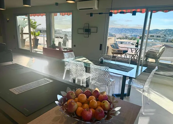 2 Bedrooms 2 Baths 2 Wcs Terrasse Juan Les Pins Apartamento