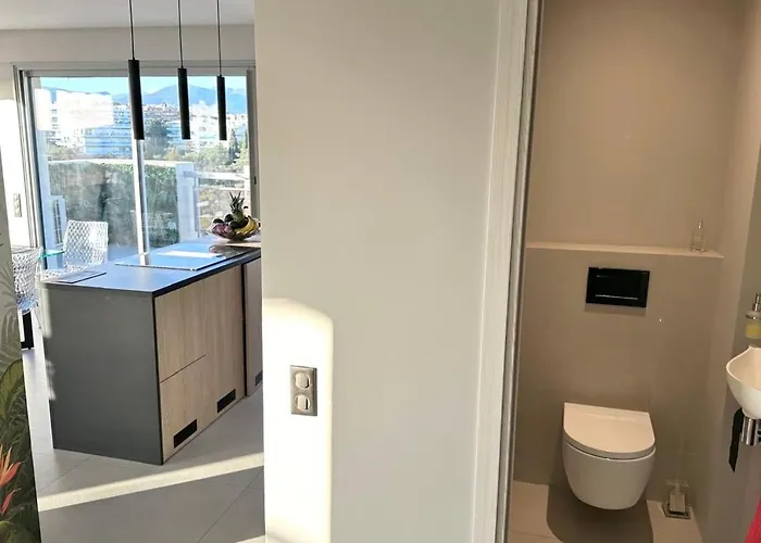 2 Bedrooms 2 Baths 2 Wcs Terrasse Juan Les Pins Apartament